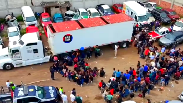 enhanced_truck_crowd